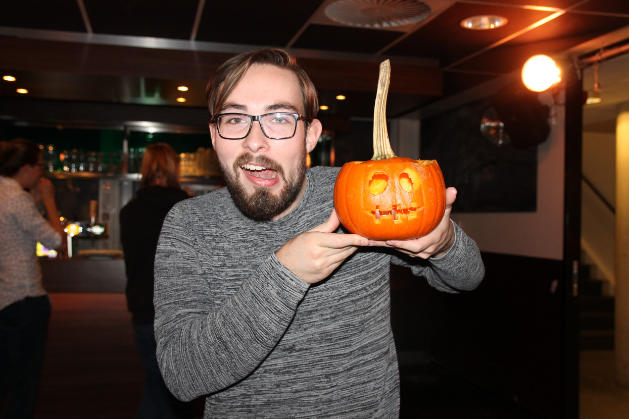 Pumpkin Carving Halloween drink