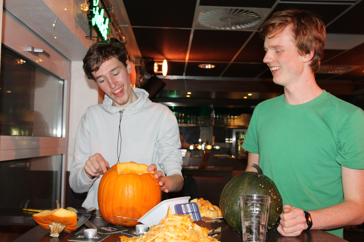 Pumpkin Carving Halloween drink