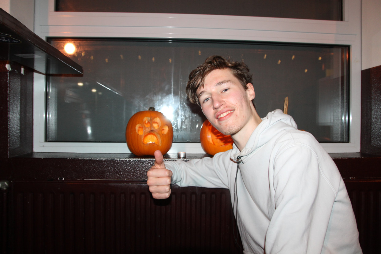 Pumpkin Carving Halloween drink